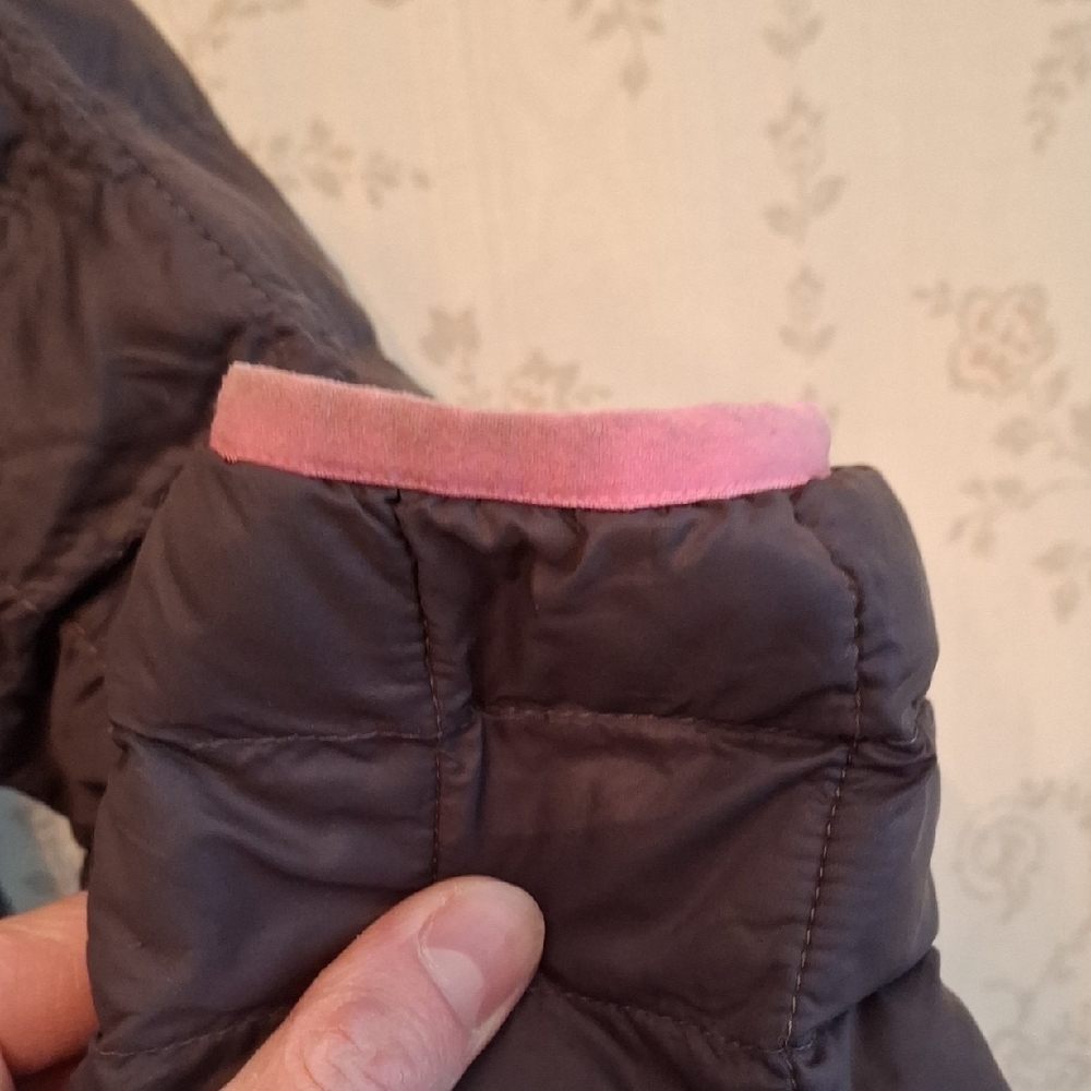 Girls XS / Size 6 The North Face Dark Charcoal & Pink Quilted Mid-Season Jacket - Picture 7 of 9
